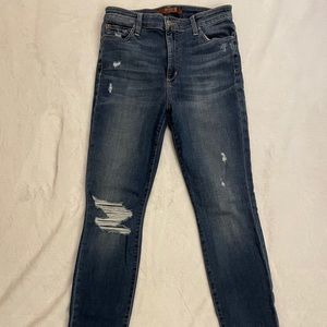 Joe’s Flawless The Charlie Highrise Skinny Jeans